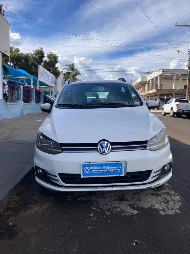 Carro Volkswagen SpaceFox 2016 1.6 VHT Comfortline (Flex)
