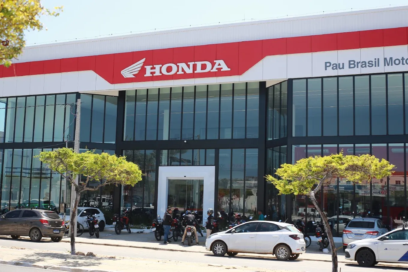 Fachada da loja PAU BRASIL MOTOS PE - Petrolina - PE