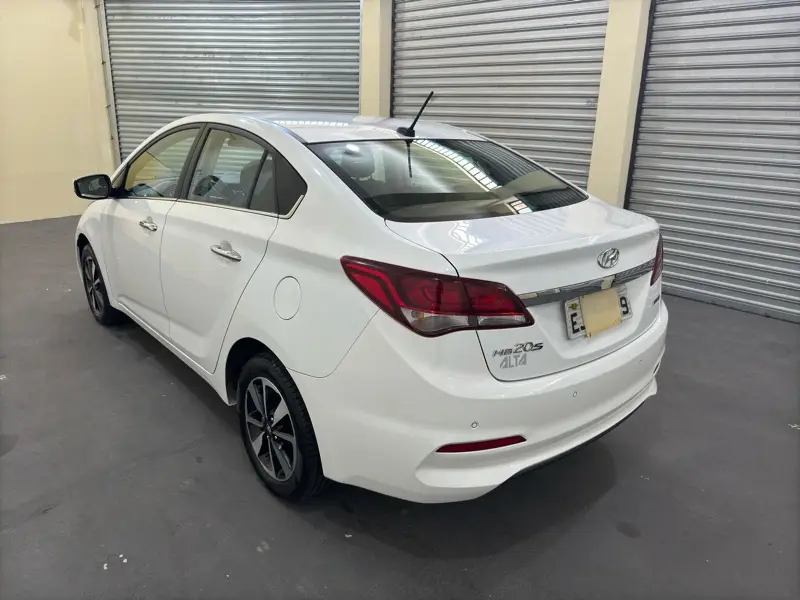 Hyundai HB20S 1.6 Premium (Aut) (Flex)