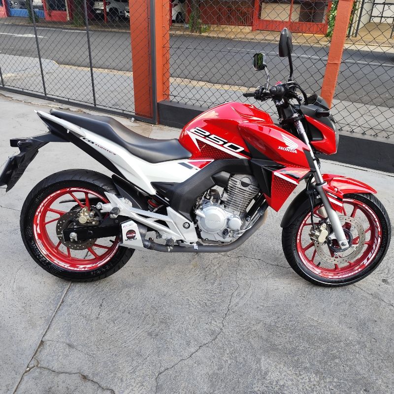 Honda CB 250F Twister