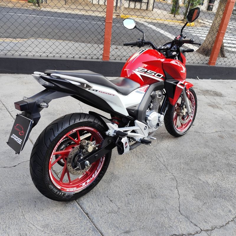 Honda CB 250F Twister