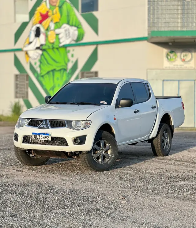 Carro Mitsubishi L200 Triton Sport 2017 3.2 DID-H GLX 4WD