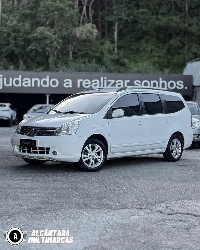 Carro Nissan Grand Livina 2013 SL 1.8 16V Flex Fuel Aut.