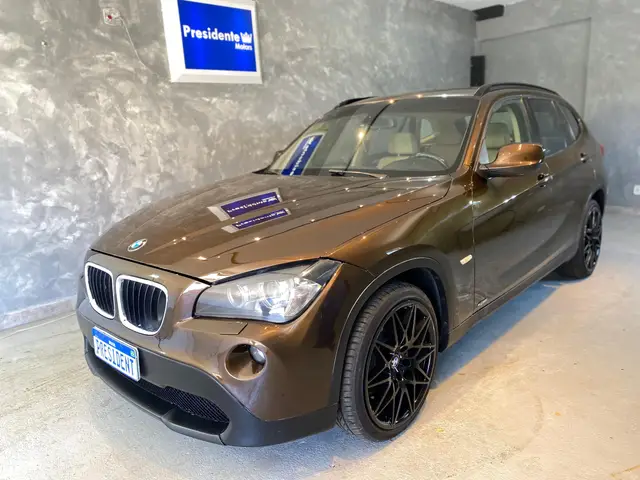 Carro BMW X1 2012 2.0 sDrive18i Top (Aut)