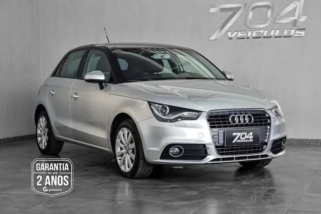 Carro Audi A1 2013 1.4 TFSI Sportback Attraction S Tronic