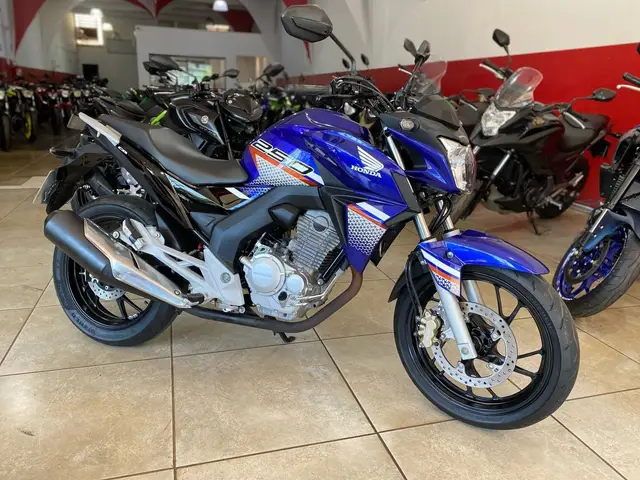 Moto Honda CB 250F Twister 2022 (CBS)