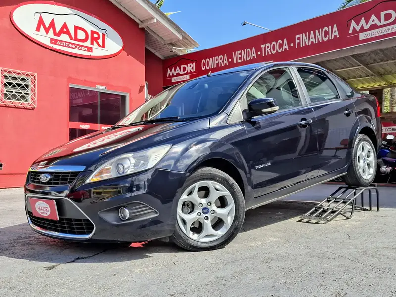 Ford Focus Sedan Titanium 2.0 16V (Aut)