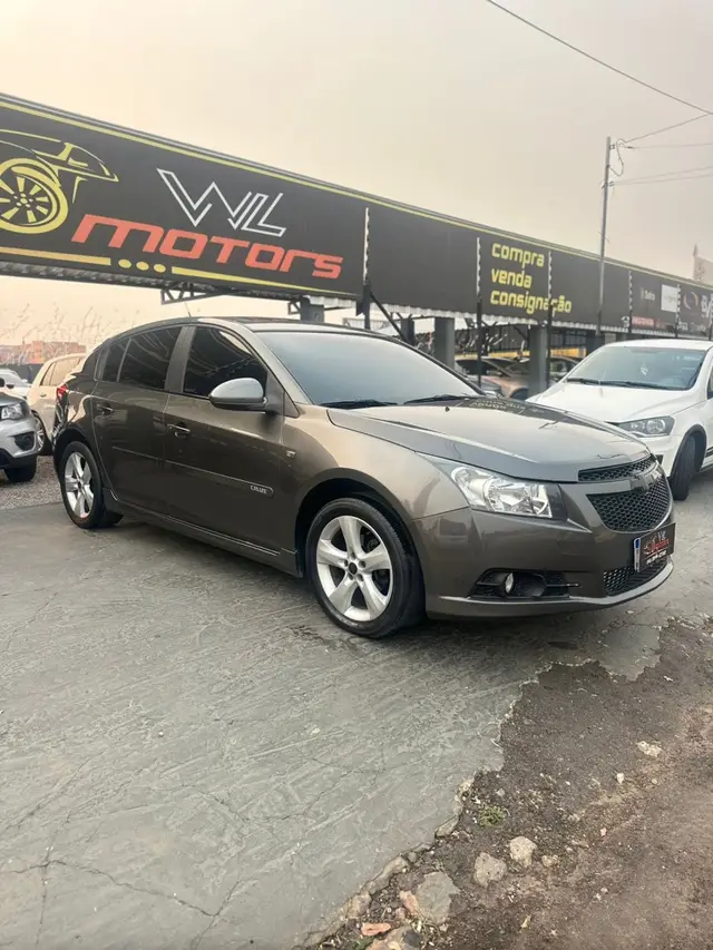 Carro Chevrolet Cruze 2014 HB Sport LTZ 1.8 16V FlexP. 5p Mec