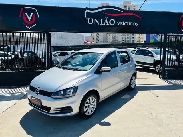 Carro Volkswagen Fox 2017 1.6 MSI Trendline (Flex)