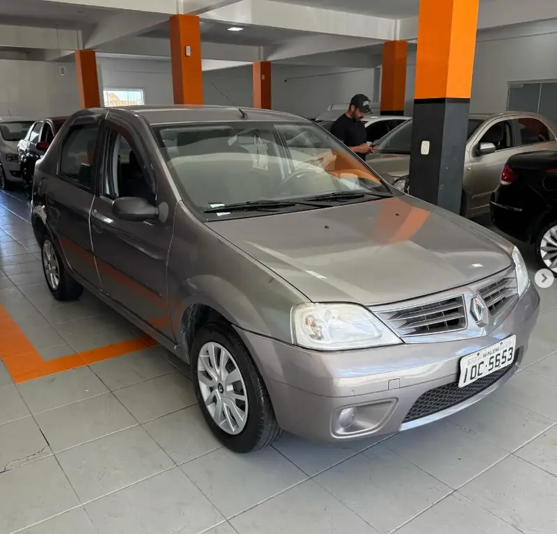 Renault Logan Expression 1.0 16V (flex)