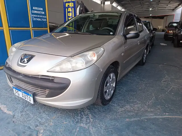 Carro Peugeot 207 Sedan 2011 207 Passion XR 1.4 (10 ANOS BRASIL)(Flex)