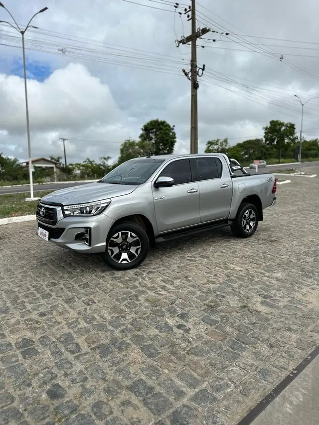 Carro Toyota Hilux Cabine Dupla 2020 Hilux 2.8 TDI SRX CD 4x4 (Aut)