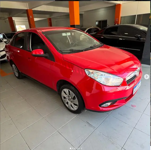 Carro Fiat Grand Siena 2018 Evo Attractive 1.4 8V (Flex)