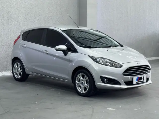 Carro Ford Fiesta Hatch 2016 1.6 (Flex)