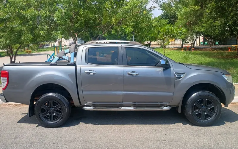 Ford Ranger Cabine Dupla Ranger 2.5 Flex 4x2 CD XLT