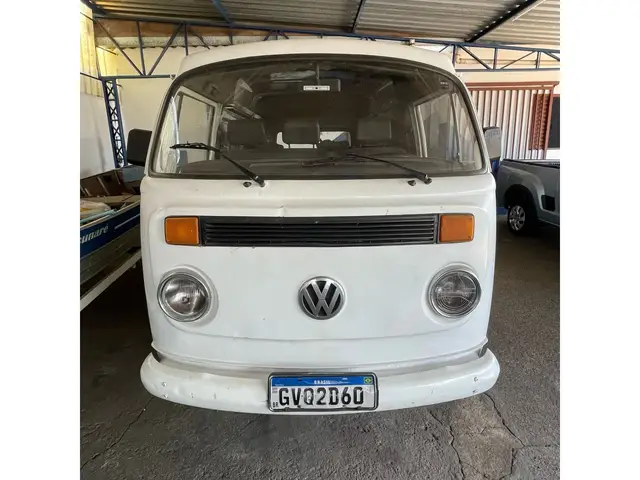 Carro Volkswagen Kombi Furgão 2005 1.6
