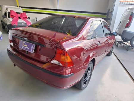 Focus Sedan Ghia 2.0 16V Duratec