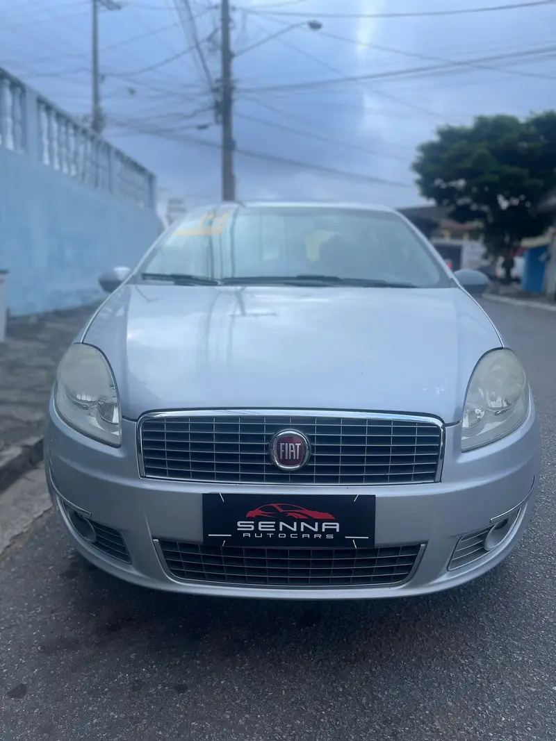 Fiat Linea Absolute 1.8 16V Dualogic (Flex)