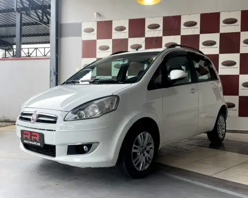 Carro Fiat Idea 2014 Attractive 1.4 8V (Flex)