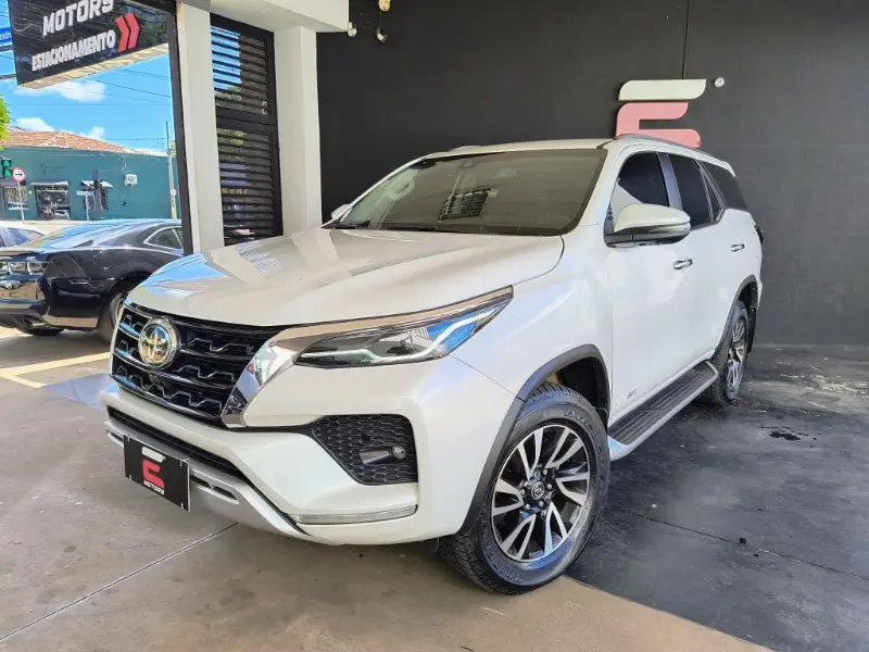 Toyota SW4 Diamond  2.8 turbodiesel 7L 4x4 (Aut)