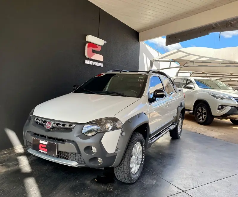 Fiat Strada Adventure 1.8 16V (Flex) (Cabine Dupla)
