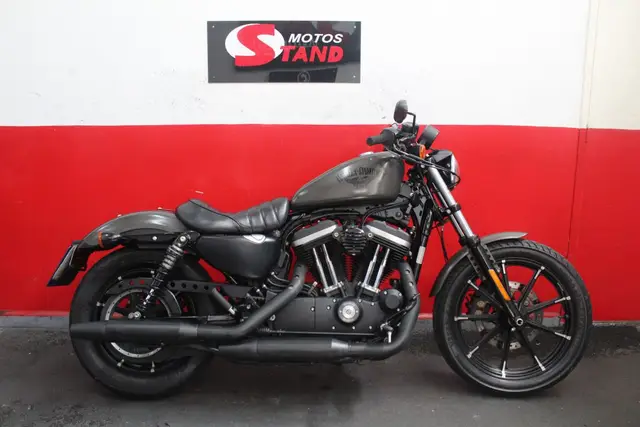 Carro Harley-Davidson Sportster XL 883 2018 Iron