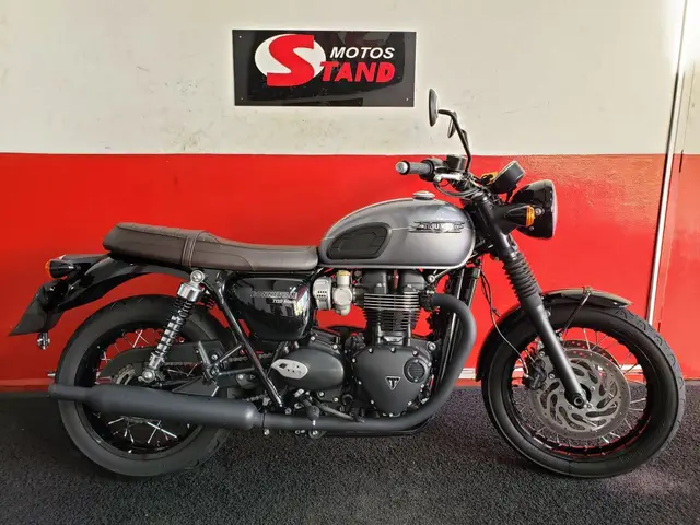 Carro Triumph Bonneville T120 2024 Black