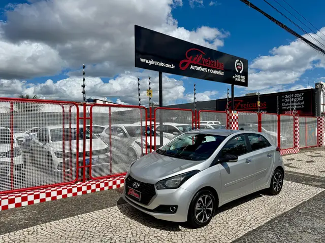 Carro Hyundai HB20 2017 1.6 R Spec (Flex)