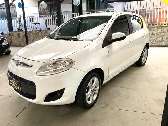 Carro Fiat Palio 2013 Attractive 1.4 8V (Flex)