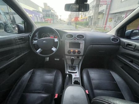 Focus Hatch GLX 2.0 16V (Flex) (Aut)