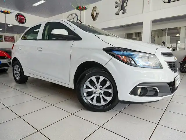 Carro Chevrolet Onix 2013 1.0 LT SPE/4