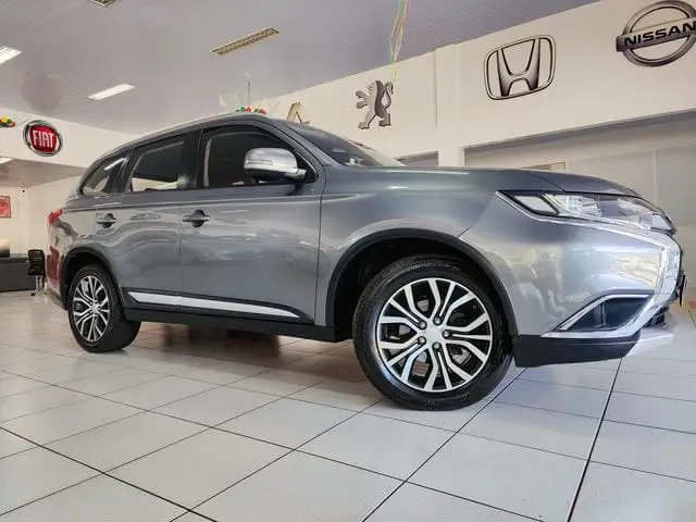 Carro Mitsubishi Outlander 2018 2.0 16V CVT