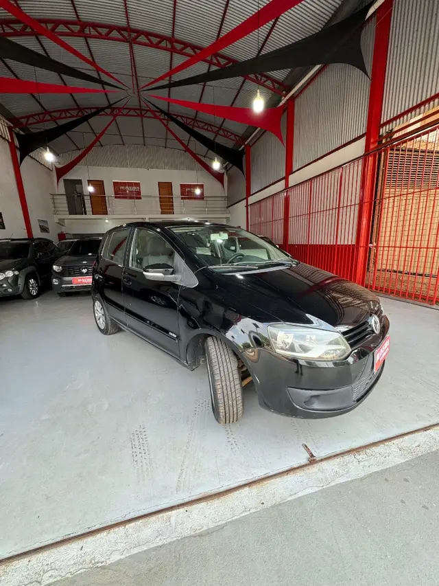 Carro Volkswagen Fox 2014 1.6 VHT (Flex)