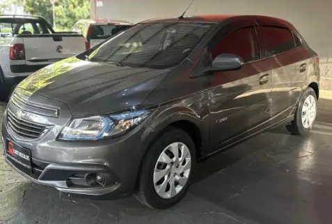 Carro Chevrolet Onix 2015 1.4 LT SPE/4