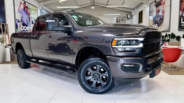 Carro RAM 3500 2024 Laramie Night Edition 6.7 4x4