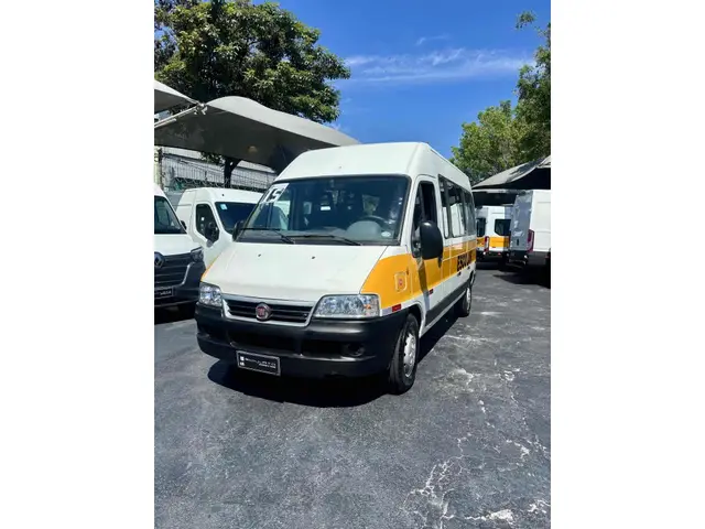 Carro Fiat Ducato 2015 2.3 TDI Multijet Minibus 15L ta