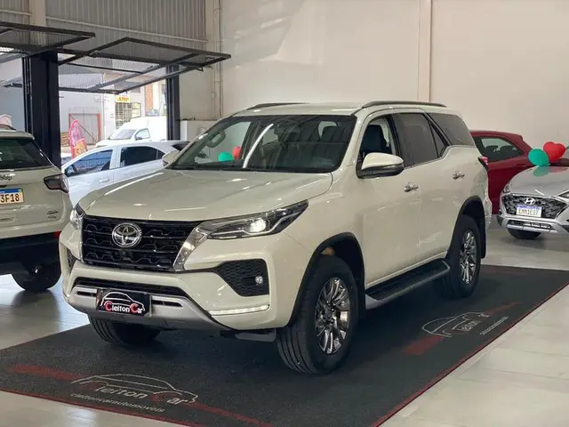 Carro Toyota Hilux Cabine Dupla 2022 SRX 2.8 TDI CD 4x4 (Aut)