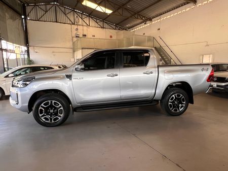 HiluxCabineDupla SRX 2.8 TDI CD 4x4 (Aut)