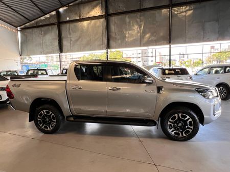 HiluxCabineDupla SRX 2.8 TDI CD 4x4 (Aut)