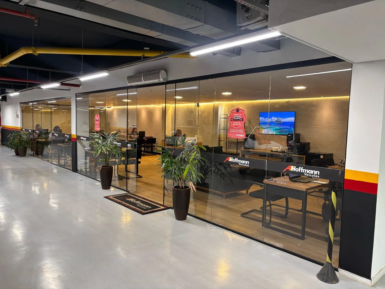 Fachada da loja Veículos à venda em Alexandre Hoffmann - Brasília - DF | Mobiauto