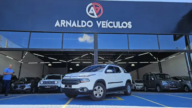 Carro Fiat Toro 2017 Freedom Open Edition 1.8 AT6 4x2 (Flex)