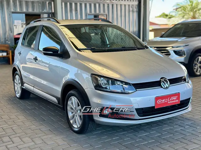 Carro Volkswagen Fox 2017 1.0 MPI Track (Flex)