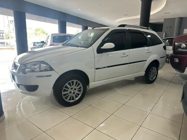 Carro Fiat Palio 2013 Attractive 1.4 8V (Flex)