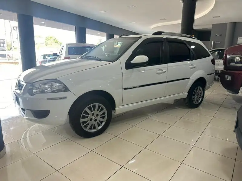 Fiat Palio Attractive 1.4 8V (Flex)
