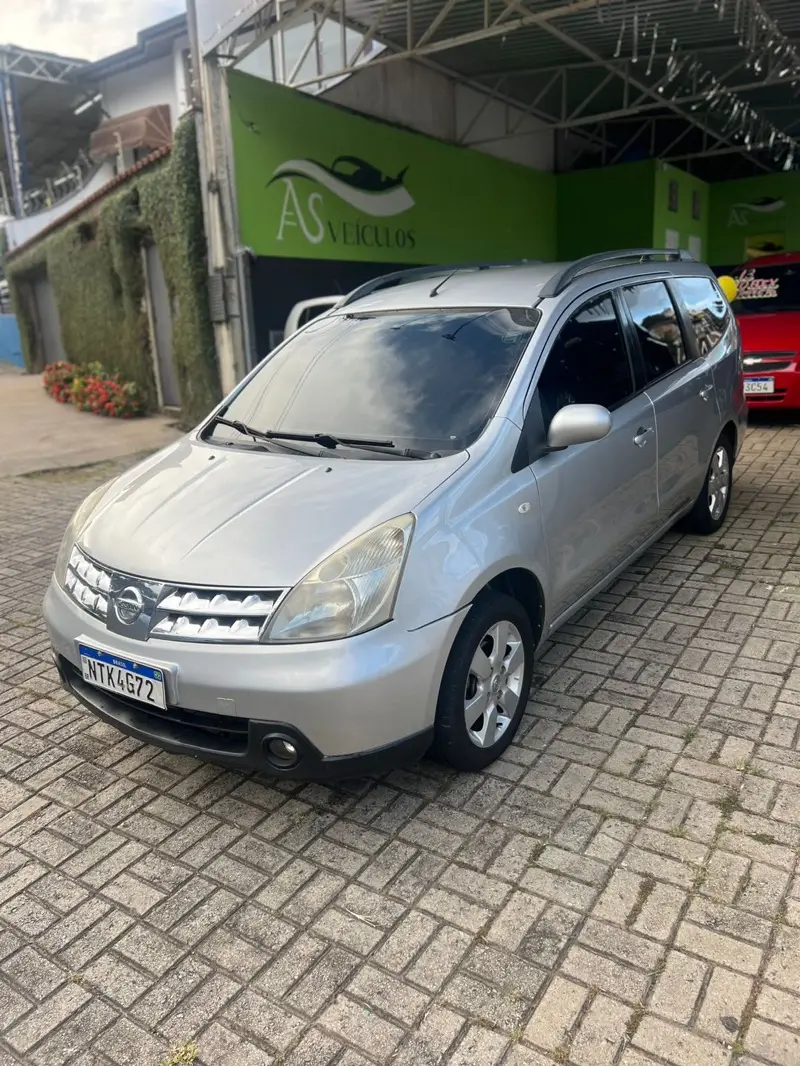 Nissan Grand Livina SL 1.8 16V (flex)