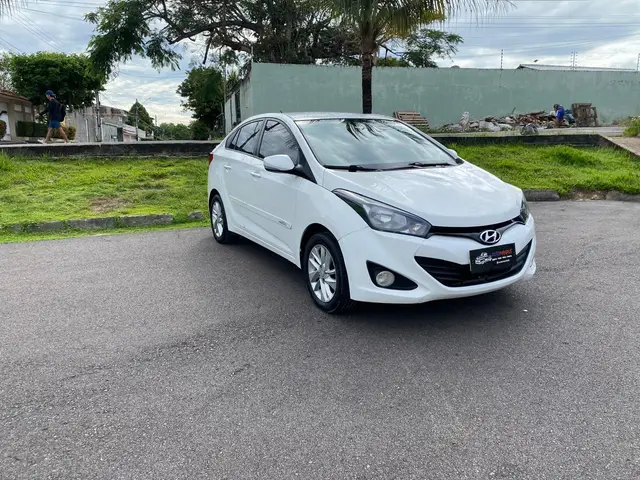 Carro Hyundai HB20S 2014 1.6 Copa do Mundo (Aut) (Flex)