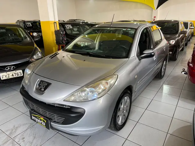 Carro Peugeot 207 2011 Hatch XR 1.4 8V (flex) 4p