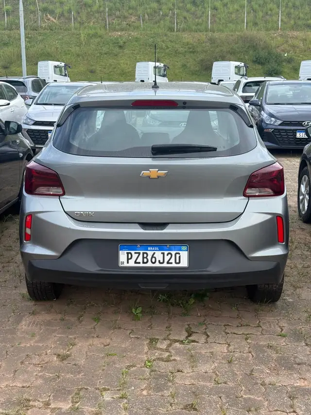 Carro Chevrolet Onix 2024 1.0