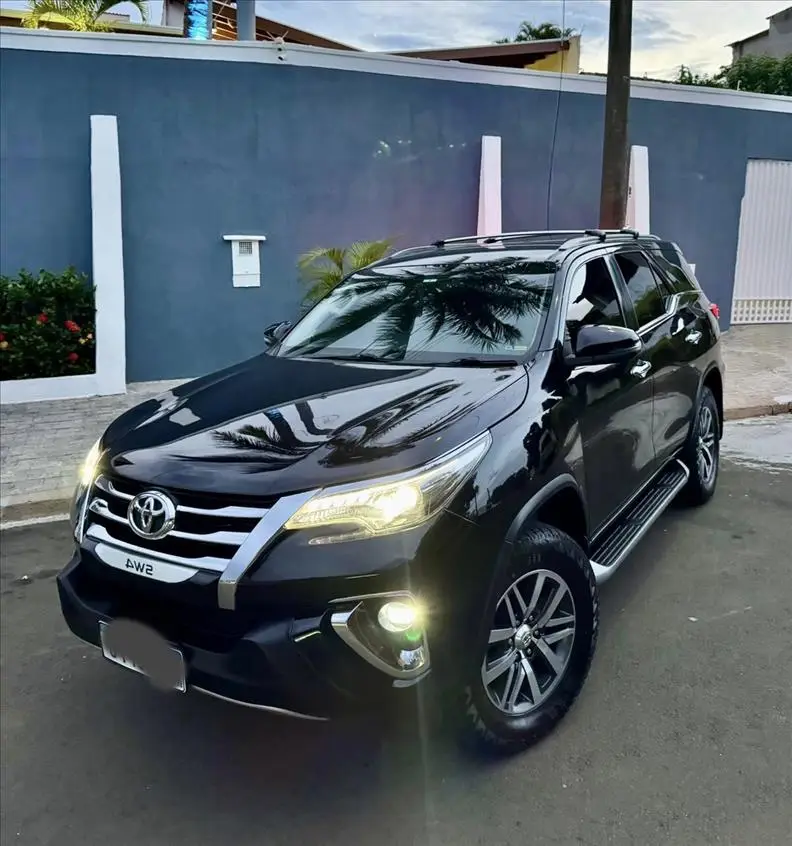Toyota SW4 2.8 TDI SRX 7L 4x4 (Aut) (Diesel)