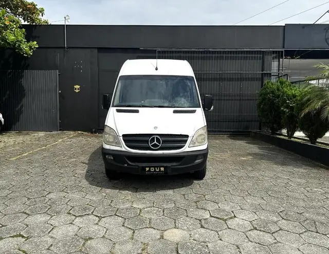Carro Mercedes-Benz Sprinter 2014 311 Furgão Longo Teto alto Dies